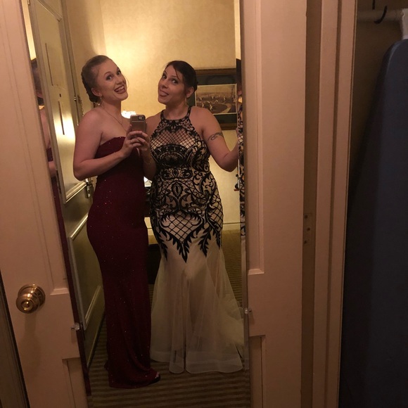 Meet your Posher, Michaela - Picture 2 of 7